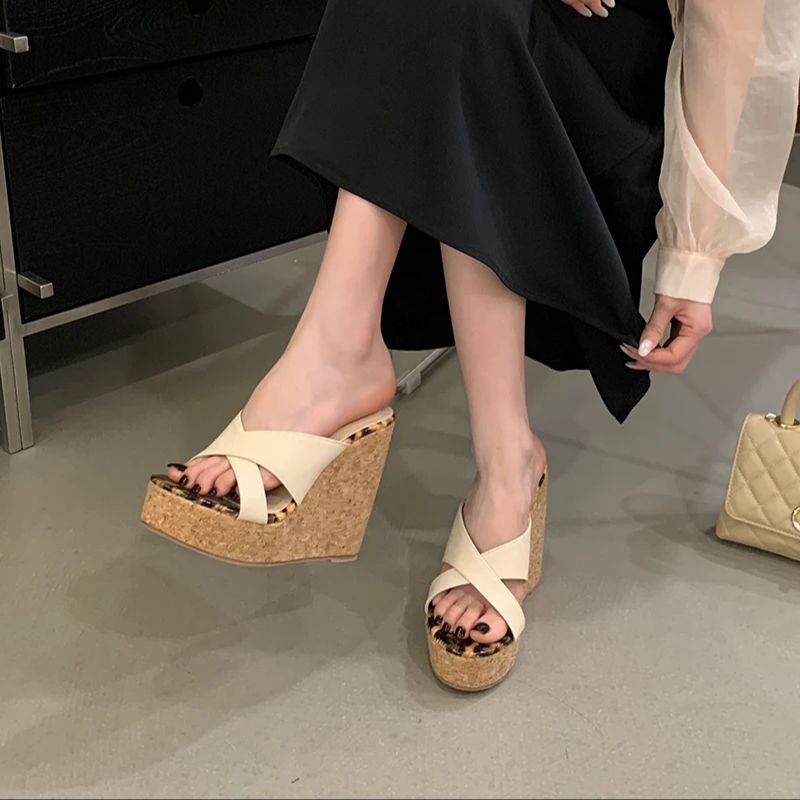 Sandal Wedge Heel Coklat Wanit - Crossfit Belt ulasan dan harga