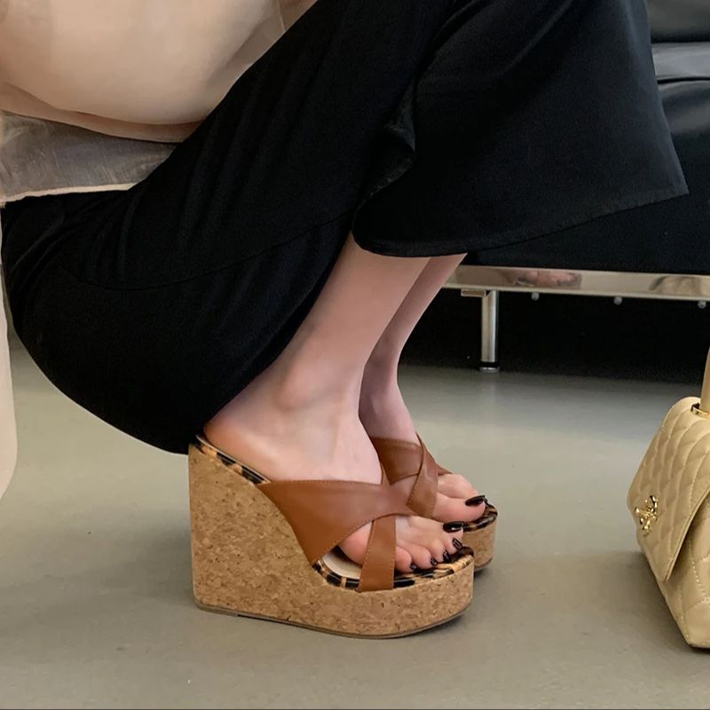 Sandal Wedge Heel Coklat Wanit - Crossfit Belt ulasan dan harga